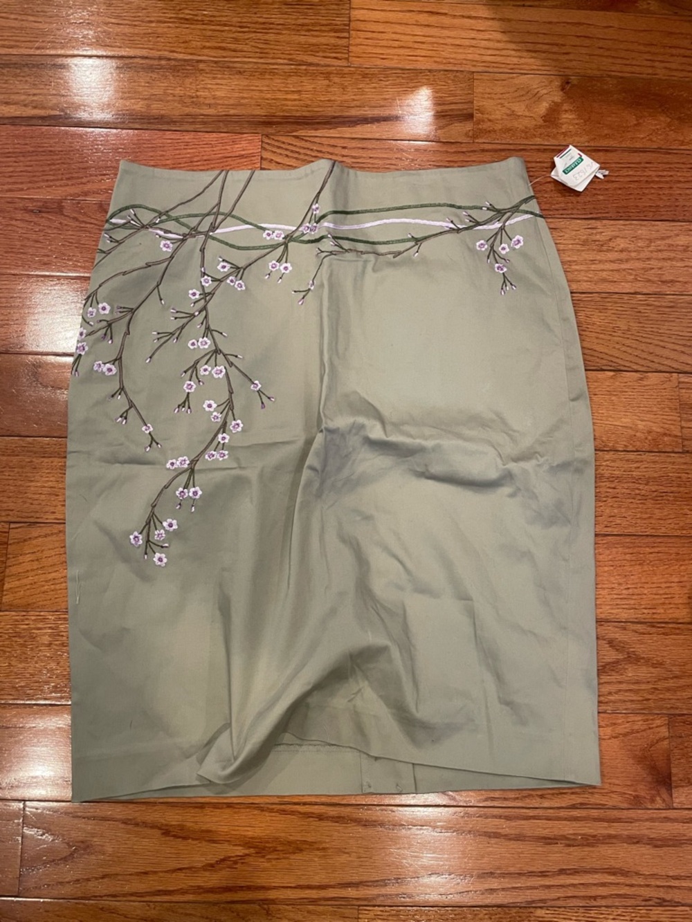 Bandolino Olive Green Floral Embroidered Pencil Skirt